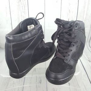 Cute to the Core Wedge Sneakers 6.5